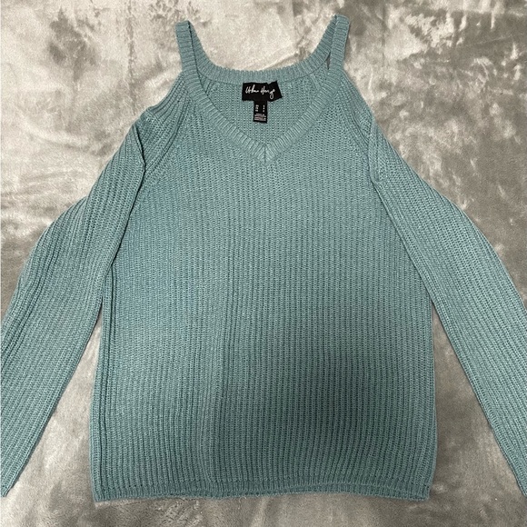 Small Knit Sweater With Shoulder Cut Outs - Picture 1 of 2